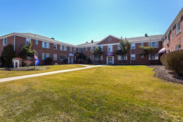 WJM Cedar Apartments property